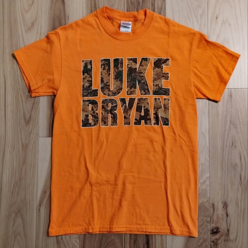 Luke Bryant and Real Tree Camo graphic band t-shirt